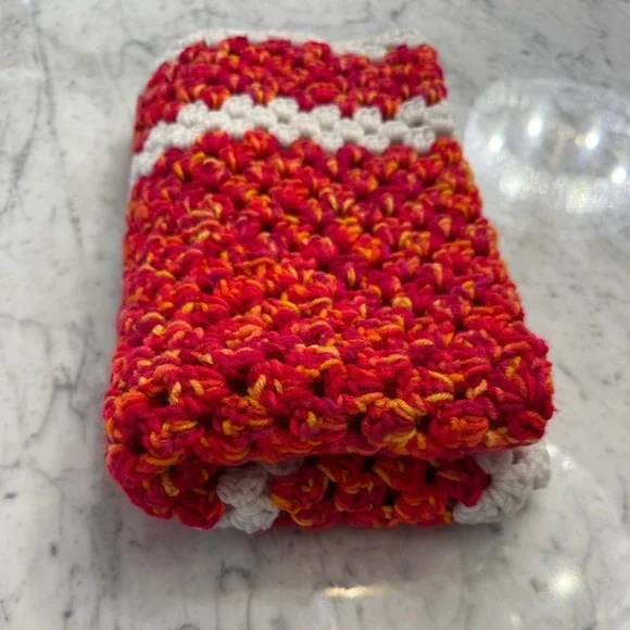 BEAUTIFUL Vintage Handmade Orange, Red and White Crochet Baby Blanket 27”x27” - Picture 5 of 5